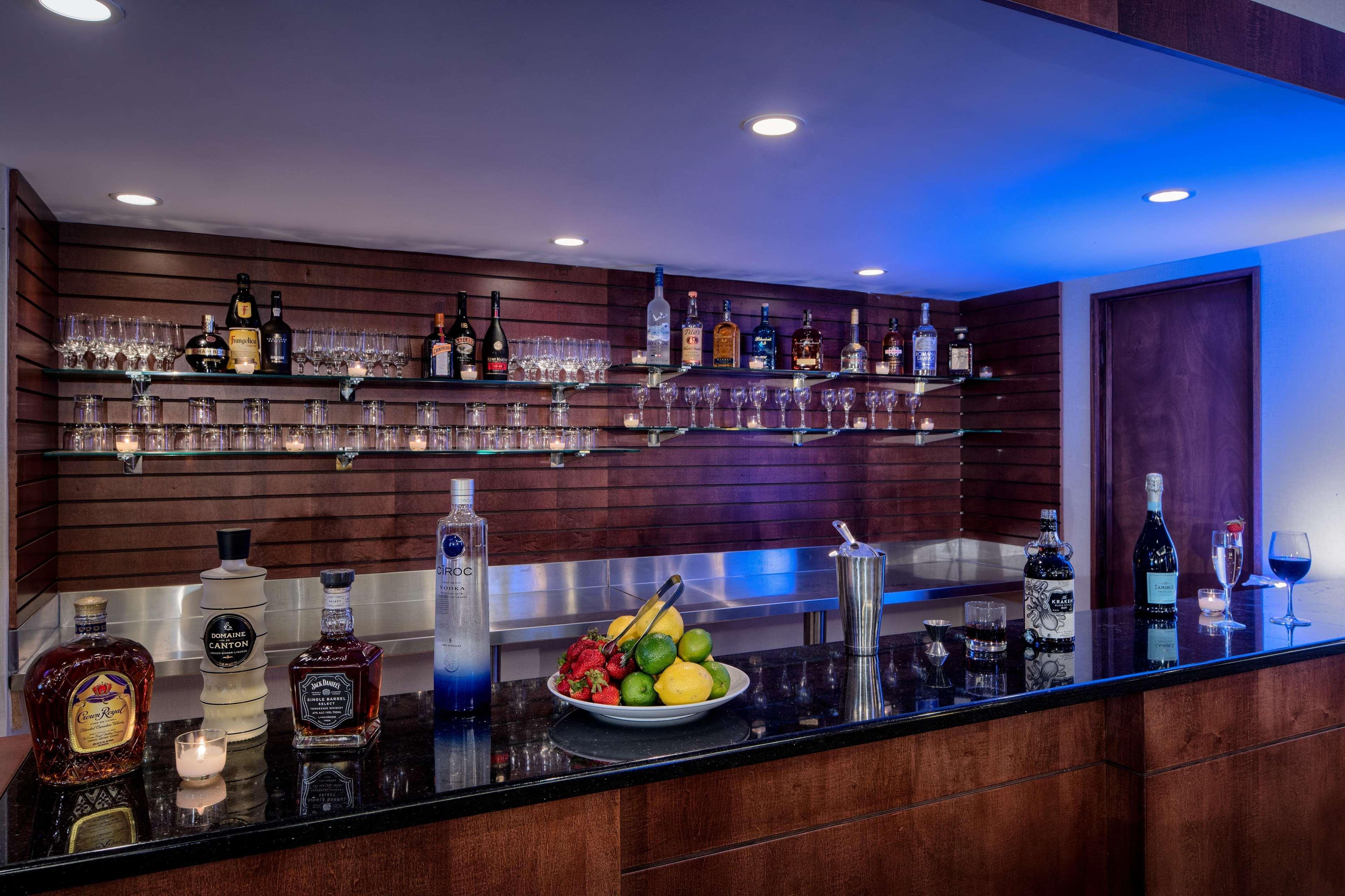 Готель Doubletree By Hilton Philadelphia Airport Екстер'єр фото