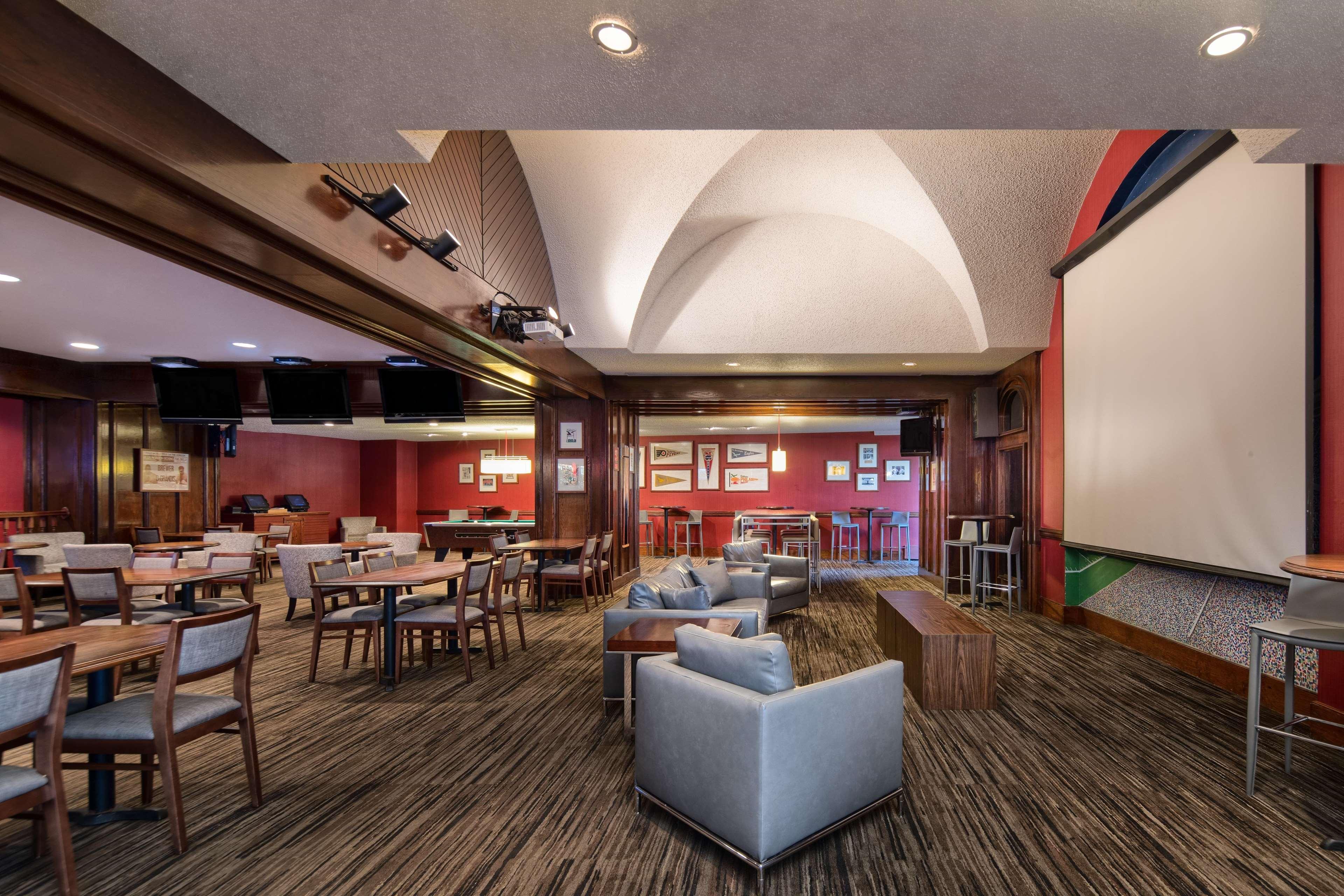 Готель Doubletree By Hilton Philadelphia Airport Екстер'єр фото
