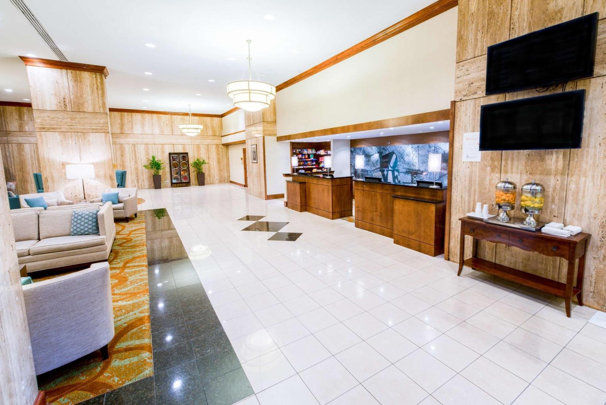 Готель Doubletree By Hilton Philadelphia Airport Екстер'єр фото